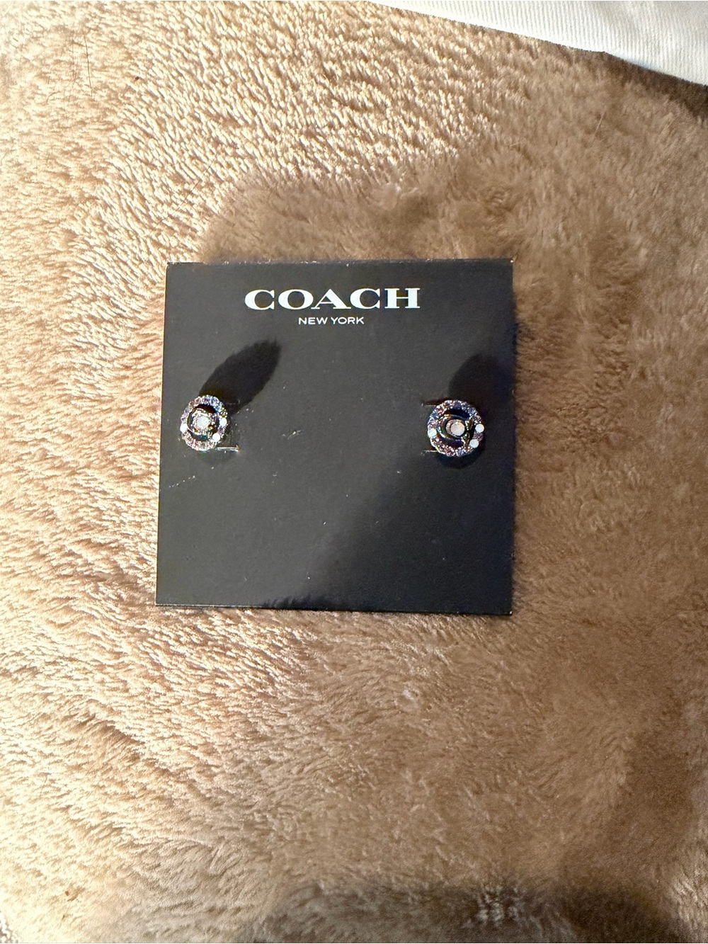 Coach c stud earrings nwt - Picture 2 of 3
